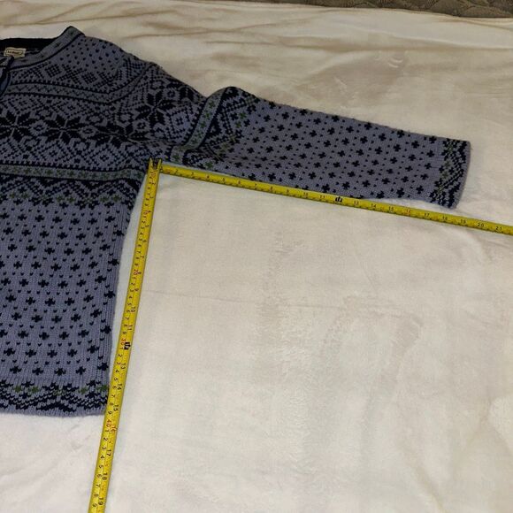 L.L. Bean Vintage Womens XL Nordic Blue Lambswool Cardigan Sweater Gently Worn - Picture 11 of 12